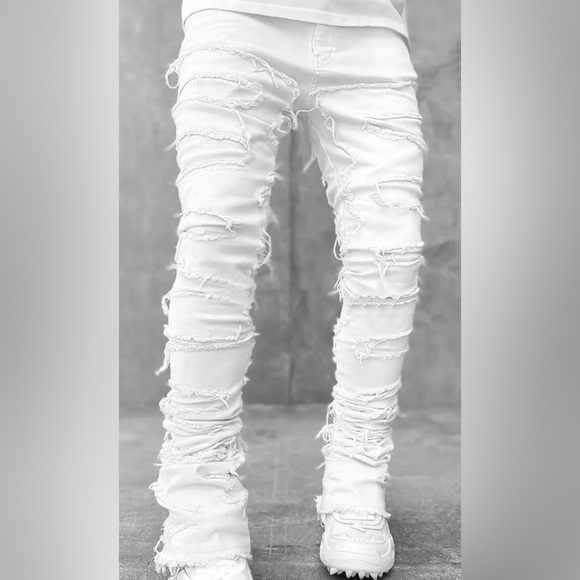 Stylish Distressed White Skinny Jeans - Picture 1 of 11